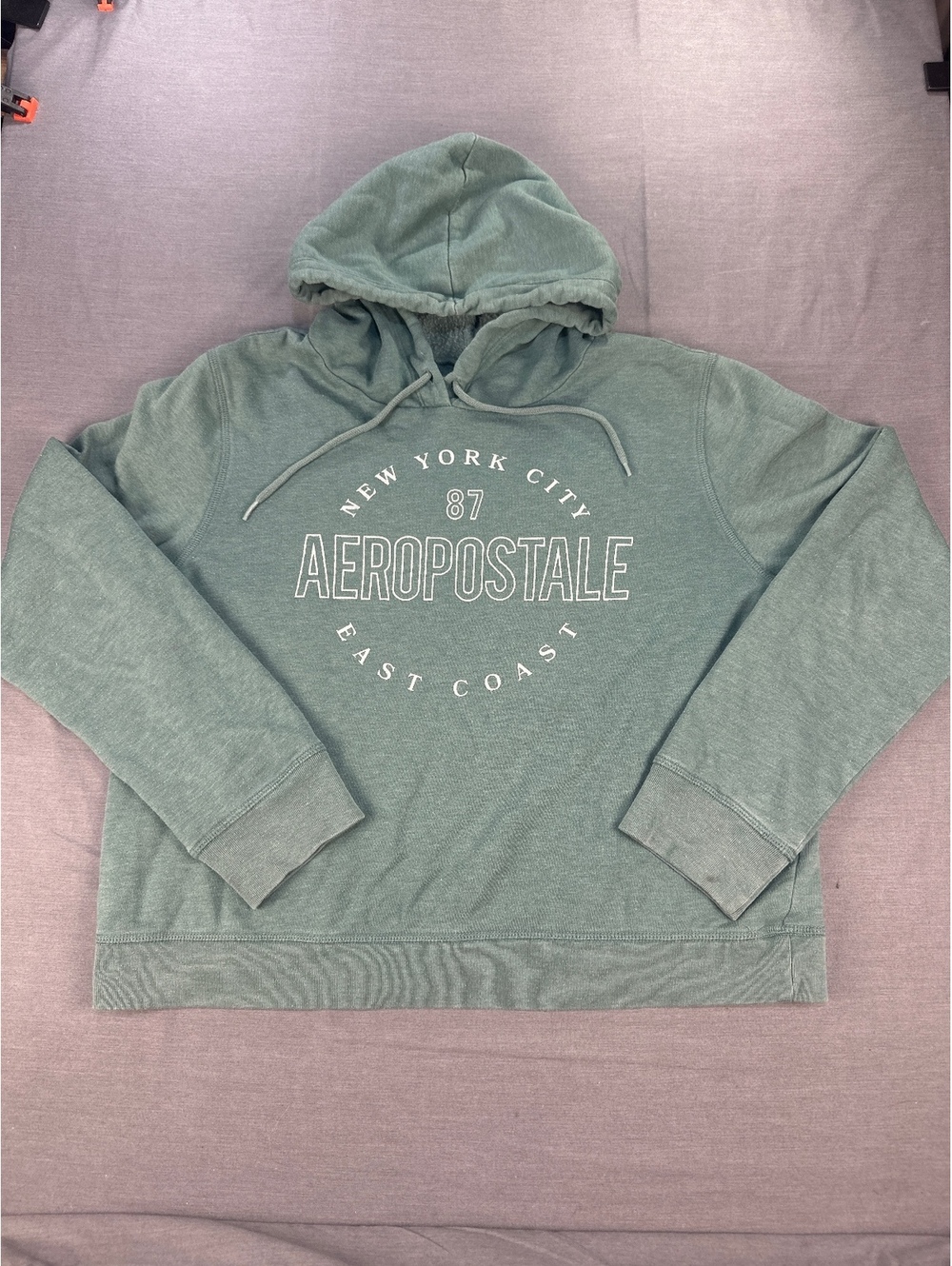 Vintage Y2K Aeropostale Men's Hoodie Large Green Pullover Fleece